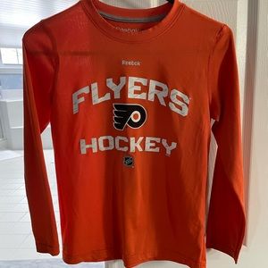 Boys M 10/12 Flyers Reebok shirt